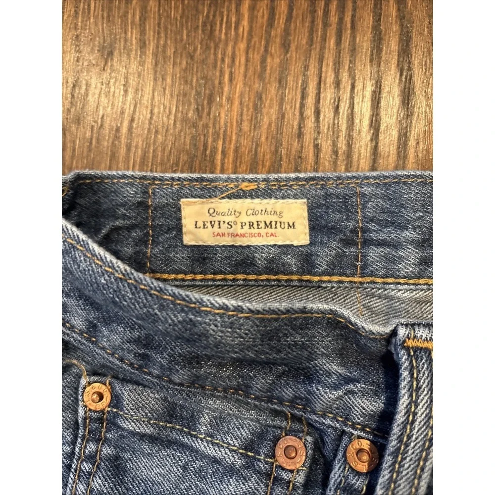 Levi's 501 W28 L32 Button Fly Leather‎ Patch Jeans Actual Inseam 30.5